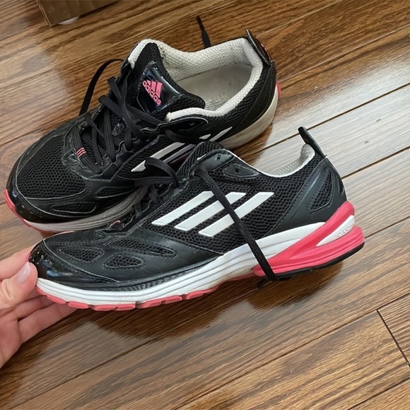 Adidas authentic sneakers size 6-1/2. They are super comfortable and great - Picture 4 of 6